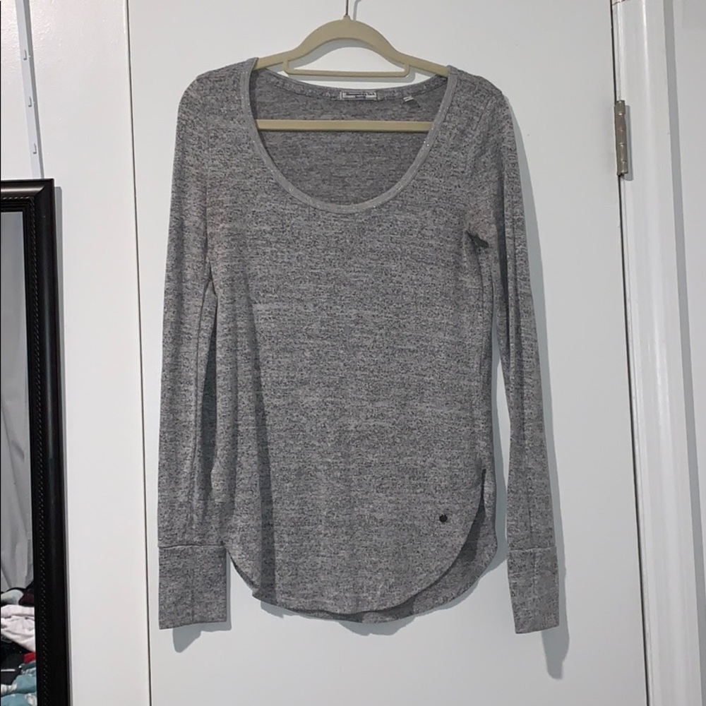 Long Sleeve sweater/shirt